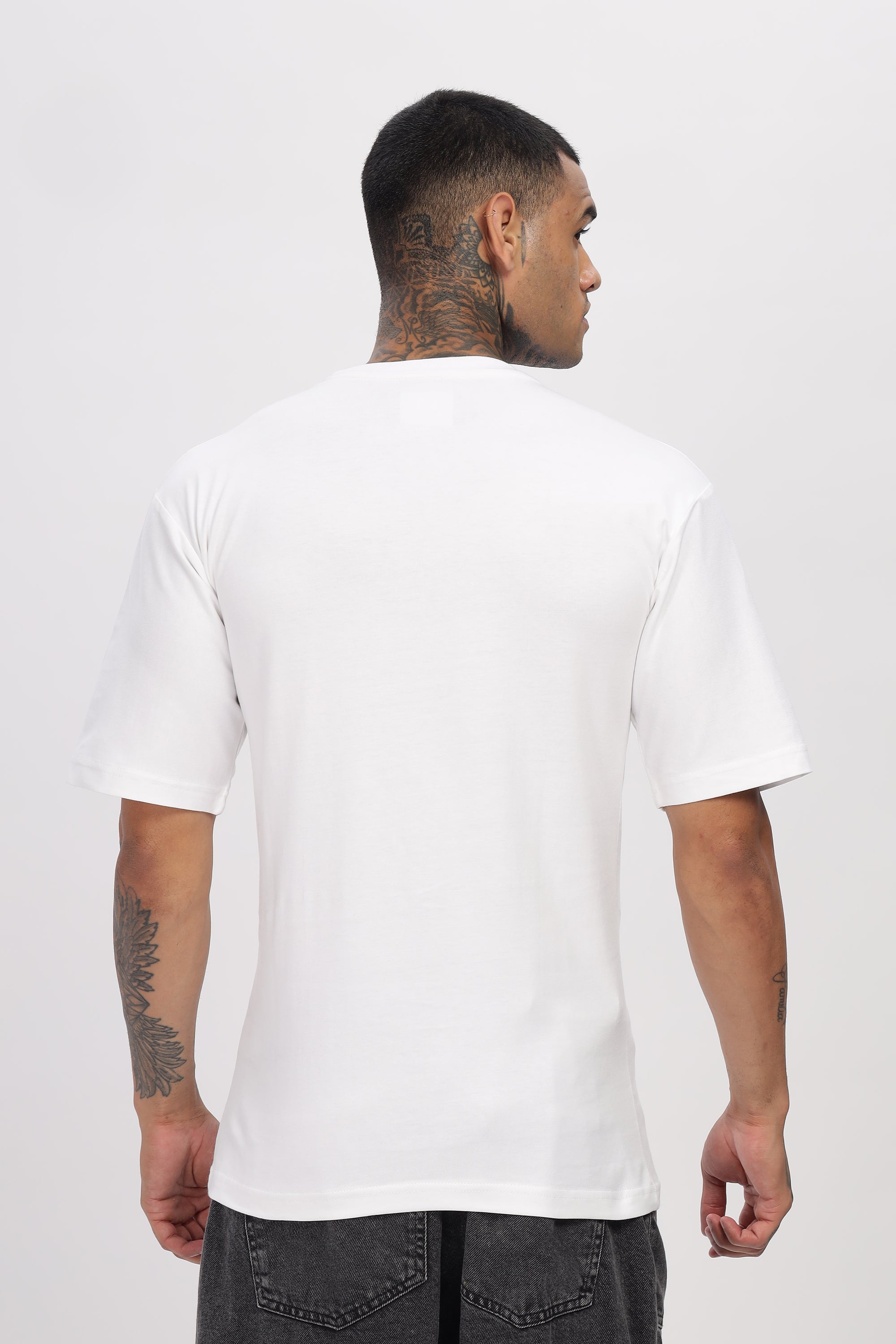 white tees oversized
